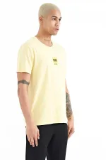 Tommylife Wholesale Bert Crew Neck Standard Fit Printed Men's T-Shirt 88210 Yellow