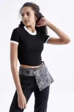 Tommylife Wholesale Black Basic Women's Crop Top T-Shirt with Sleeve Detail and Crew Neck - 97200