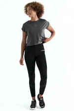 Tommylife Toptan Koyu Gri Logo Baskılı O Yaka Düşük Kol Oversize Kadın Crop T-Shirt - 97262