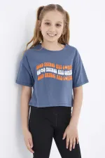 Tommylife Toptan Petrol Oversize Renkli Yazı Baskılı Düşük Omuz O Yaka Kız Çocuk Crop T-Shirt  - 75038