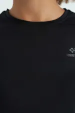 Tommylife Toptan Siyah Sırt Yırtmaç Detaylı O Yaka Kısa Kollu Standart Kalıp Kadın T-Shirt - 97267