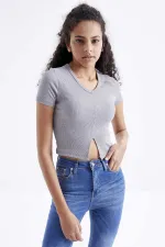 Tommylife Wholesale Grey Basic Front Slit V-Neck Women's Crop Top T-Shirt - 97206