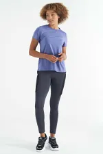 Tommylife Toptan Eflatun Sırt Yırtmaç Detaylı O Yaka Kısa Kollu Standart Kalıp Kadın T-Shirt - 97267