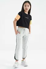 Tommylife Toptan Siyah Yazı Baskılı O Yaka Düşük Omuzlu Oversize Kız Çocuk T-Shirt - 75130