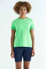 T-shirt femme Tommylife en gros, vert fluo, fendu au dos, col rond, manches courtes, coupe standard - 97267