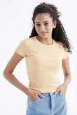 Tommylife Wholesale Orange Basic Short Sleeve Crew Neck Women's T-Shirt - 97202