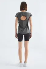 Tommylife Toptan Koyu Gri Sırt Pencereli Kısa Kol Standart Kalıp O Yaka Kadın T-Shirt - 97101