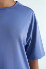 Tommylife Toptan Eflatun O Yaka Baskı Detaylı Oversize Kısa Kol Kadın T-Shirt - 97263