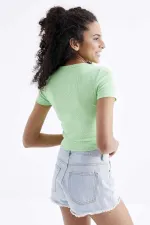 Tommylife Wholesale Pistachio Green Basic Side Window Crew Neck Women's Crop Top T-Shirt - 97207