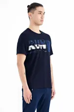 Tommylife Toptan Lacivert Ön Cep Detaylı Baskılı Standart Kalıp Erkek T-Shirt - 88200