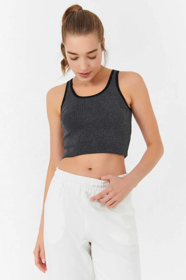 Tommylife Toptan Antrasit Melanj Basic Sıfır Kol Dar Kalıp U Yaka Kadın Crop Top Atlet - 97162