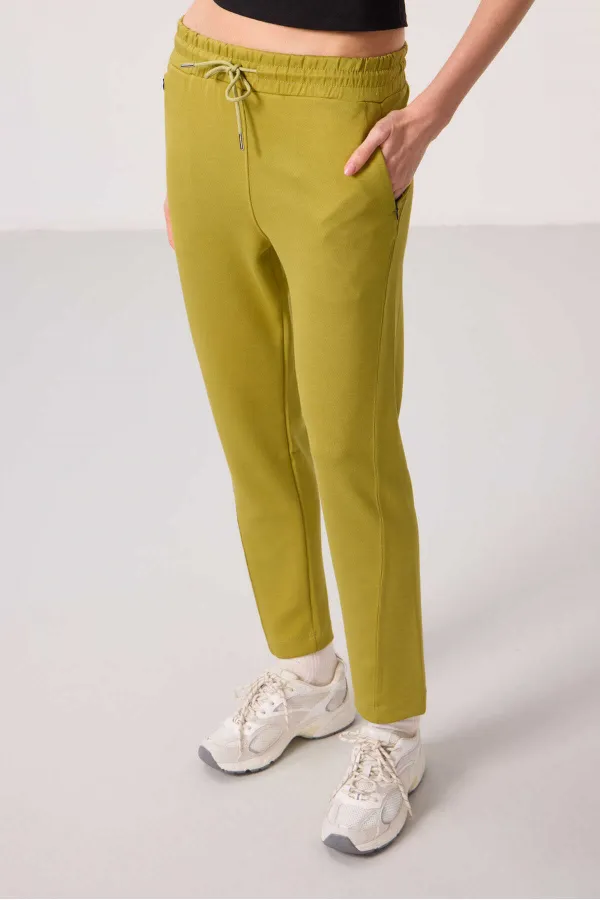 Tommylife Toptan Yumuşak Dokulu Gizli Fermuarlı Dar Paça Kadın Pantolon - 94668 Koyu Hardal