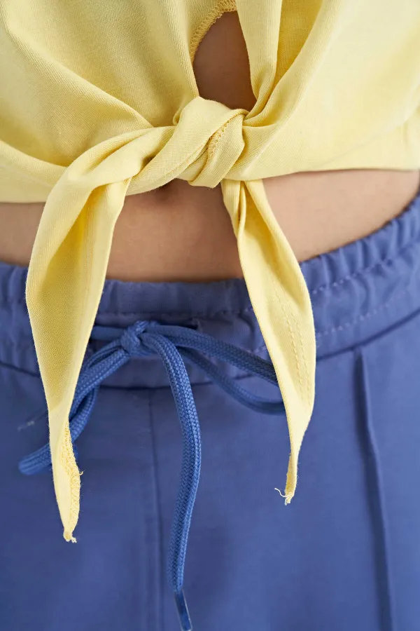 Tommylife Toptan Sarı Baskı Detaylı O Yaka Çok Renkli Bağlama Detaylı Kız Çocuk T-Shirt - 75113