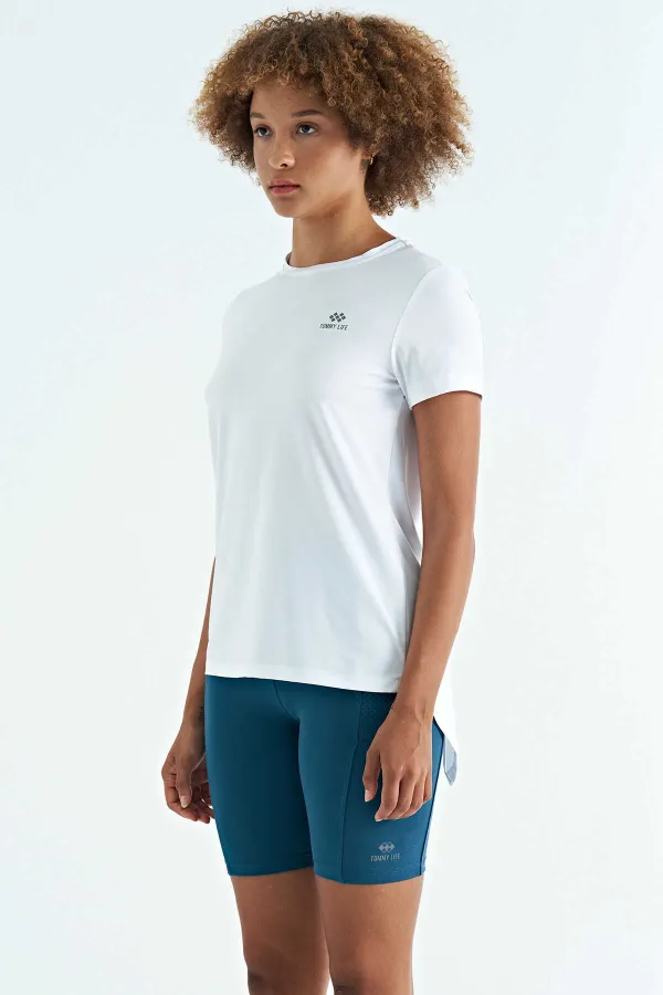 T-shirt femme Tommylife Wholesale blanc à fente au dos, col rond, manches courtes, coupe standard - 97267
