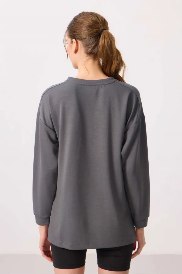 Tommylife Wholesale Soft Texture O Neck Comfortable Form Women's Tunic Sweatshirt - 97305 Dark Gray