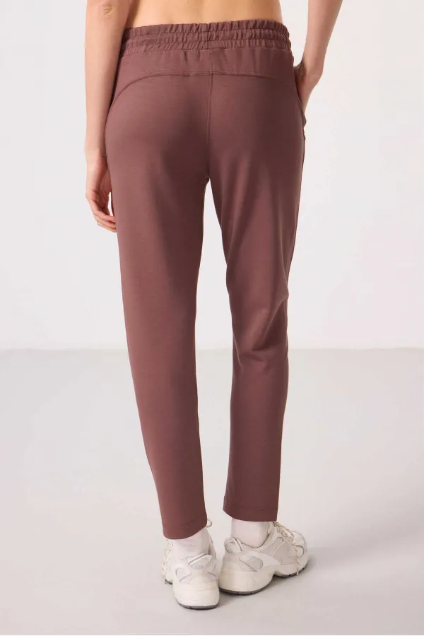 Pantalon Tommylife Wholesale pour femme, coupe slim, fermeture éclair invisible, texture douce - 94668 Marron