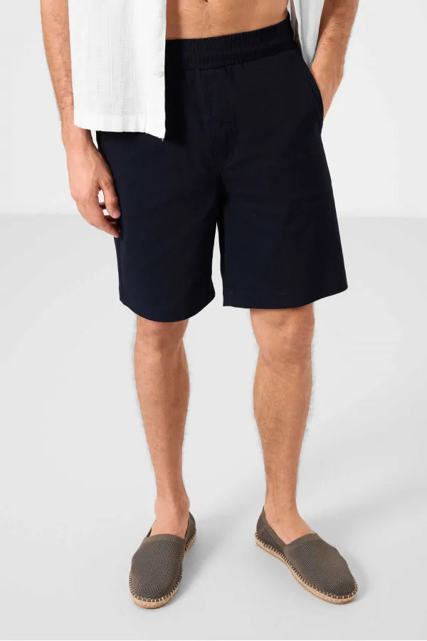 Short chino extensible léger, coupe standard, en denim bleu marine Tommylife Wholesale 81289