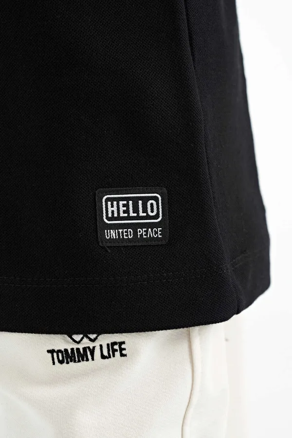 T-shirt garçon Tommylife Wholesale noir, col rond, coupe standard, imprimé, taille serveur, réf. 11145