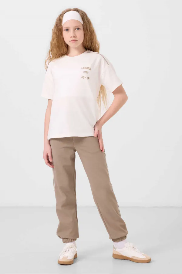 Tommylife Wholesale Crew Neck Printed Elasticated Hem Standard Fit Girls' Tracksuit Set 75186 Ecru Dark Beige