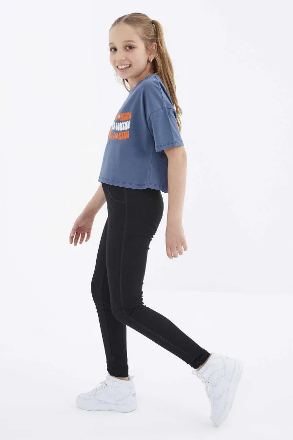 Tommylife Toptan Petrol Oversize Renkli Yazı Baskılı Düşük Omuz O Yaka Kız Çocuk Crop T-Shirt  - 75038