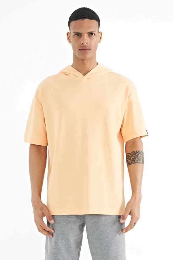 Tommylife Wholesale T-shirt à capuche orange oversize pour homme avec étiquette sur la manche - 88179