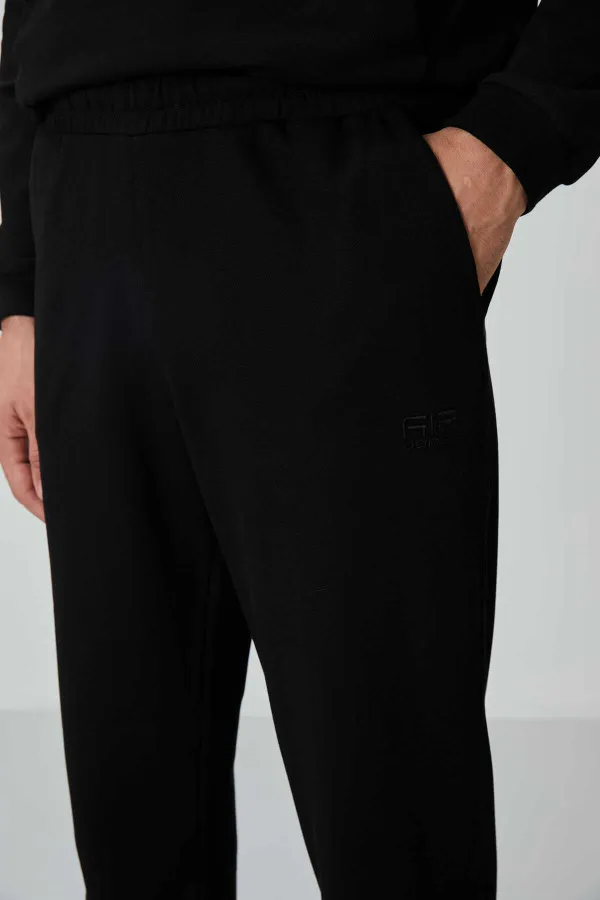 Tommylife Wholesale Herbert Standard Fit Stand Collar Men's Tracksuit Set 85233 Black