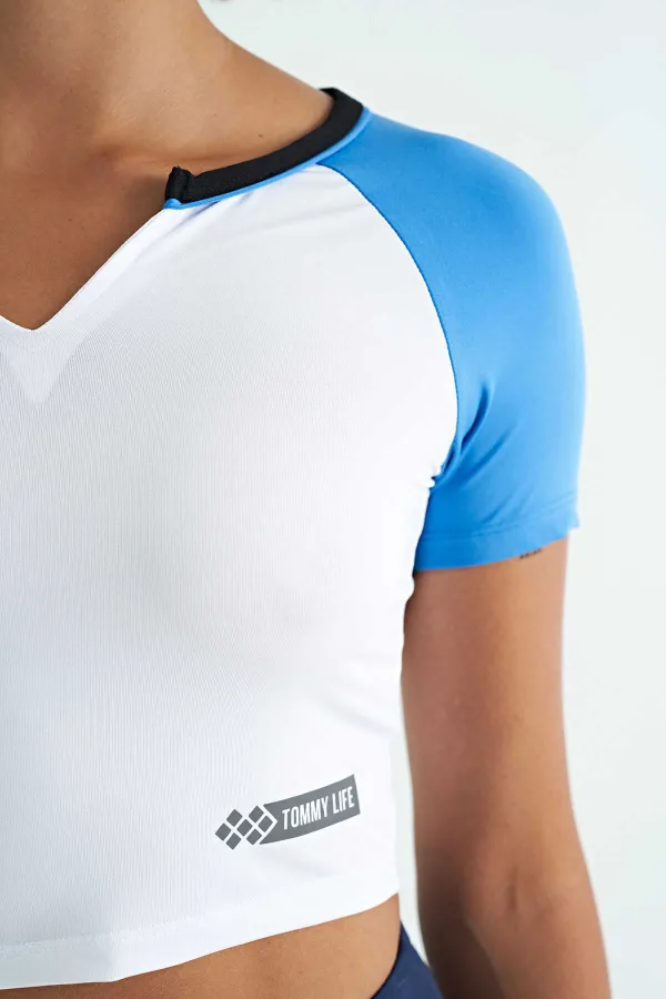Tommylife Toptan Beyaz Renk Bloklu Logo Baskılı O Yaka Dar Kalıp Kadın Crop T-Shirt - 97270