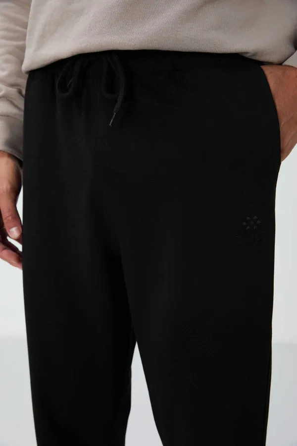 Tommylife Toptan Siyah Bağcıklı Cepli Standart Kalıp Klasik Paça Erkek Eşofman Alt - 84682