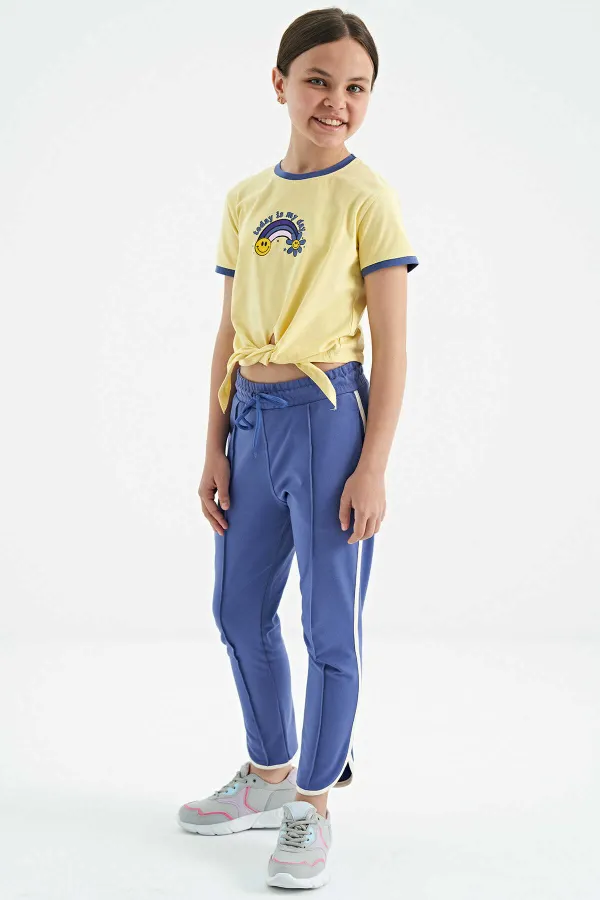 Tommylife Toptan Sarı Baskı Detaylı O Yaka Çok Renkli Bağlama Detaylı Kız Çocuk T-Shirt - 75113