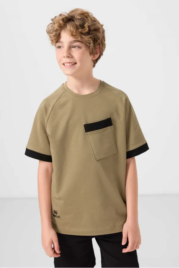 Tommylife Toptan Pamuklu Yumuşak Dokulu Oversize Cep Detaylı Erkek Çocuk T-Shirt 11295 Koyu Bej Tommylife Toptan Pamuklu Yumuşak Dokulu Oversize Cep Detaylı Erkek Çocuk T-Shirt 11295 Koyu Bej