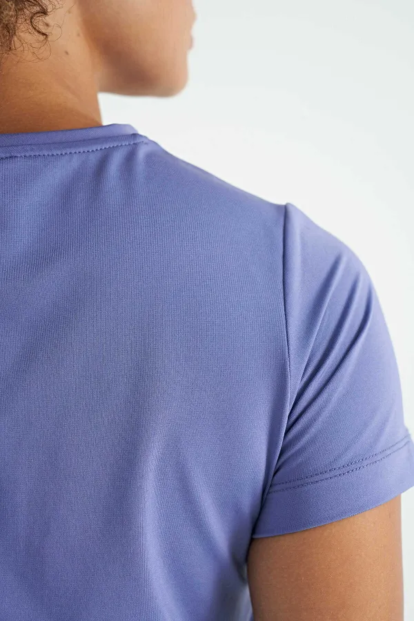 Tommylife Toptan Eflatun Sırt Yırtmaç Detaylı O Yaka Kısa Kollu Standart Kalıp Kadın T-Shirt - 97267