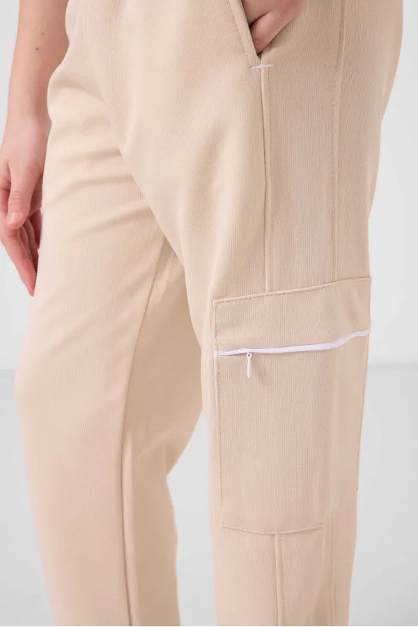 Tommylife Toptan O Yaka Baskılı Lastik Paça Kargo Cepli Kız Çocuk Eşofman Takım 75173 Beyaz Bej