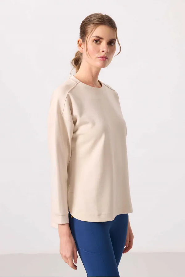 Tommylife Toptan Yumuşak Dokulu O Yaka Rahat Form Kadın Tunik Sweatshirt - 97305 Bej