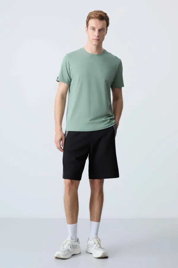 Short basique confort Tommylife pour homme, modèle 81280, noir (vente en gros)