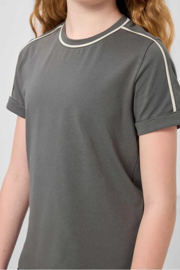 Tommylife Toptan Pamuklu O Yaka Oversize Fit Baskılı Kız Çocuk T Shirt 75177 Haki