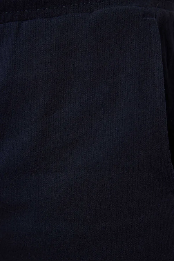 Short chino extensible léger, coupe standard, en denim bleu marine Tommylife Wholesale 81289