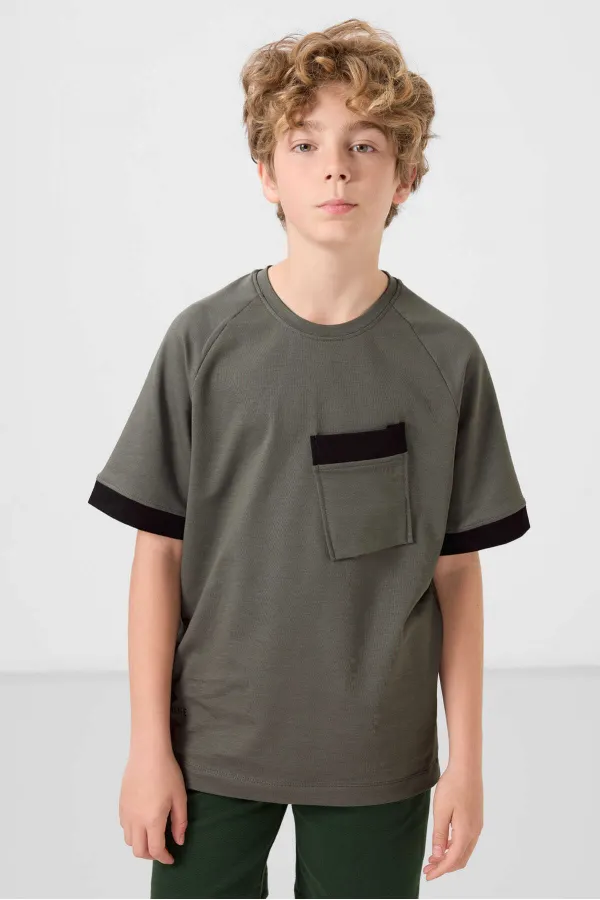 T-shirt garçon Tommylife en coton doux texturé, coupe oversize, avec poche, référence 11295, kaki