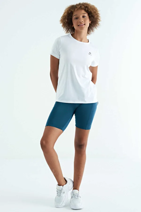 T-shirt femme Tommylife Wholesale blanc à fente au dos, col rond, manches courtes, coupe standard - 97267