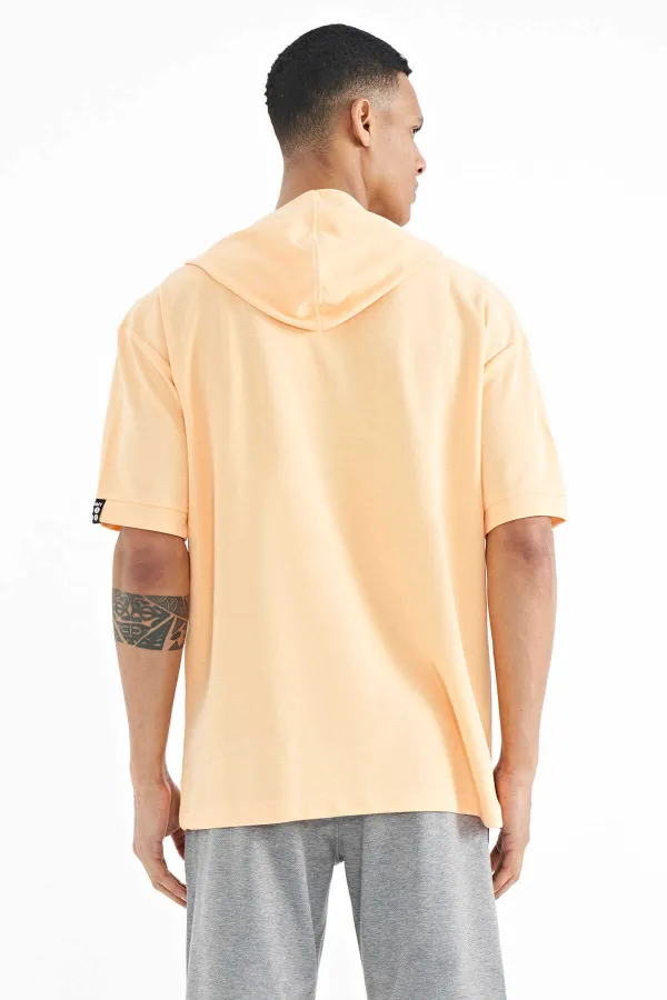 Tommylife Wholesale T-shirt à capuche orange oversize pour homme avec étiquette sur la manche - 88179