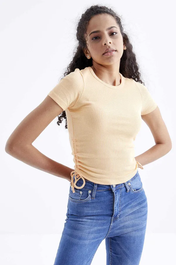 Tommylife Wholesale Orange Basic Side Gathered O-Neck Women's Crop Top T-Shirt - 97203