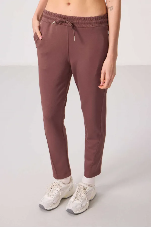 Pantalon Tommylife Wholesale pour femme, coupe slim, fermeture éclair invisible, texture douce - 94668 Marron