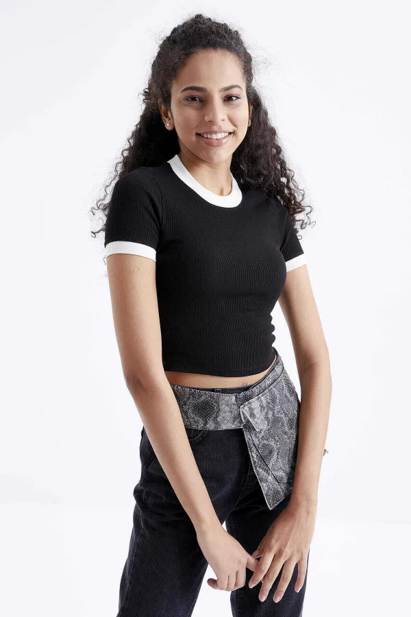 Tommylife Wholesale Black Basic Women's Crop Top T-Shirt with Sleeve Detail and Crew Neck - 97200