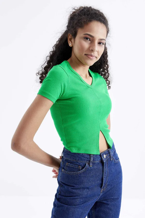 Tommylife Wholesale Green Basic Front Slit V-Neck Women's Crop Top T-Shirt - 97206