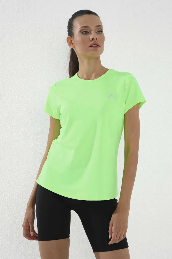 T-shirt Tommylife Wholesale vert fluo basique à manches courtes et col rond pour femme - 97144