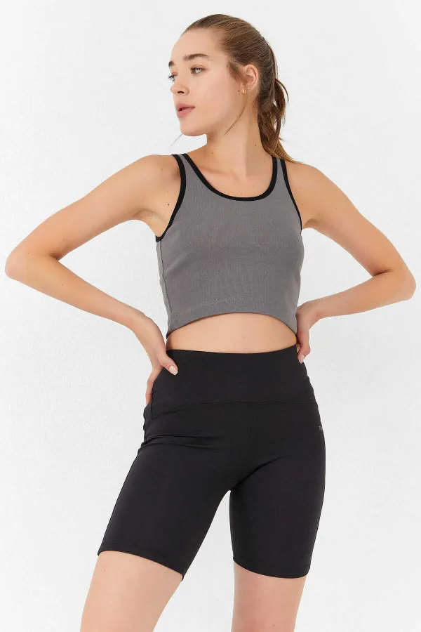 Débardeur court gris basique sans manches à col en U pour femme Tommylife Wholesale - 97162