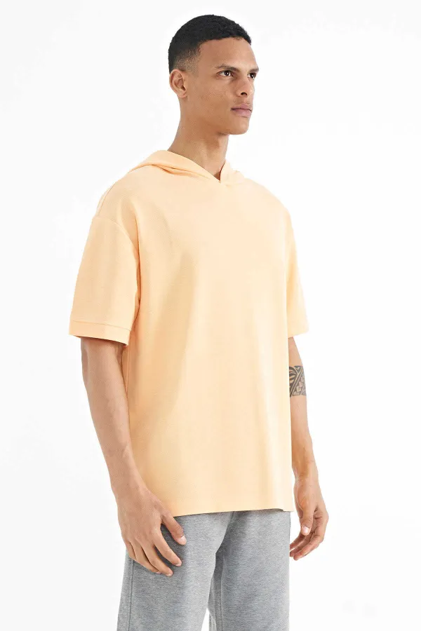 Tommylife Wholesale T-shirt à capuche orange oversize pour homme avec étiquette sur la manche - 88179