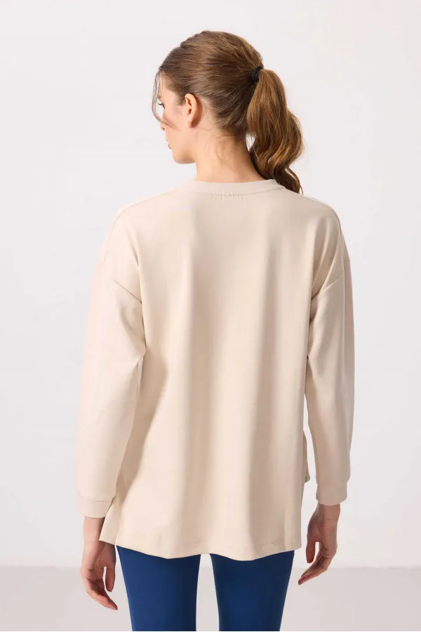 Tommylife Toptan Yumuşak Dokulu O Yaka Rahat Form Kadın Tunik Sweatshirt - 97305 Bej