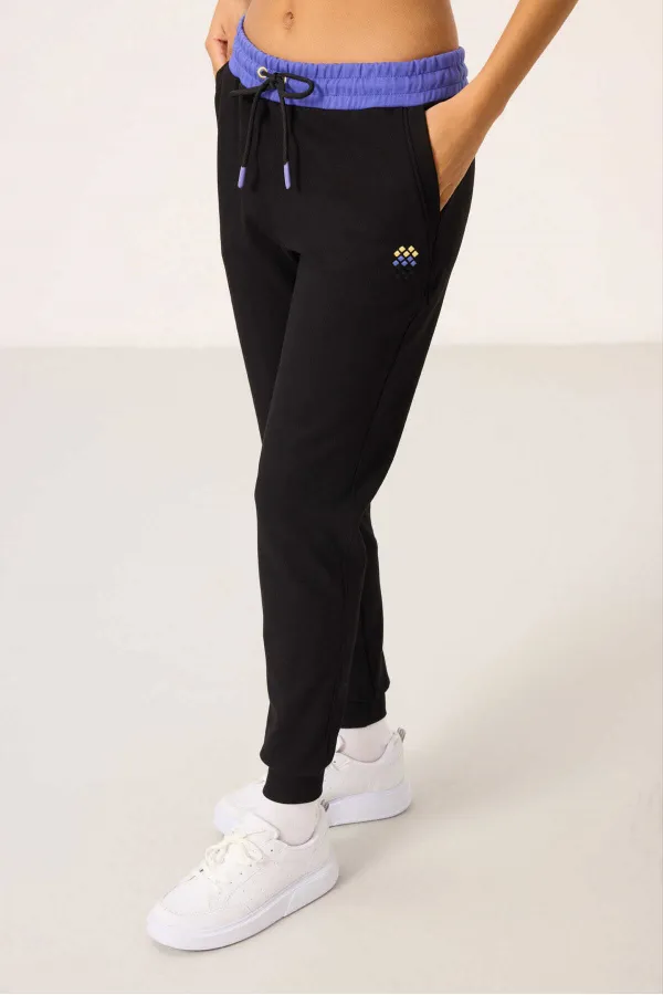 Ensemble de survêtement Tommylife Wholesale noir à capuche et blocs de couleur pour femme - 95327