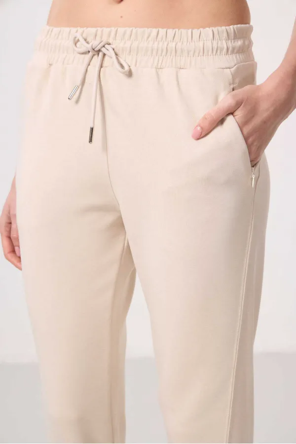 Tommylife Wholesale Soft Textured Hidden Zipper Slim Fit Women's Trousers - 94668 Beige
