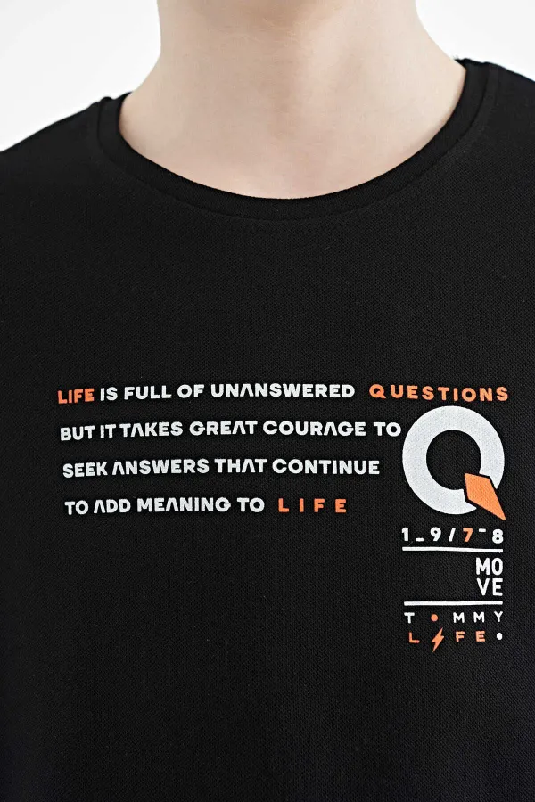 T-shirt garçon imprimé Tommylife Wholesale à col rond et coupe standard, référence 11145, noir